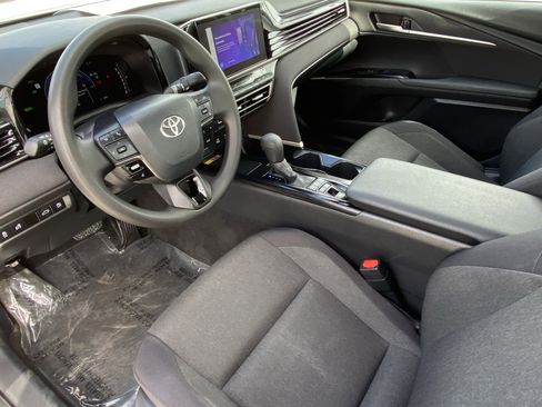 Certified 2025 Toyota Camry LE image 25