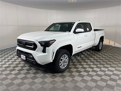 New 2025 Toyota Tacoma SR5