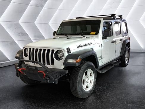 Used 2020 Jeep Wrangler Unlimited Sport S image 3