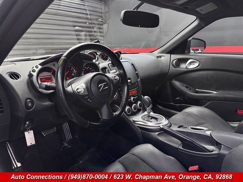 Used 2009 Nissan 370Z Touring w/ Aerodynamics Pkg RWD image 9