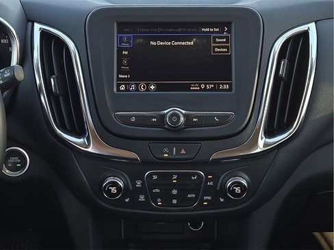 Used 2024 Chevrolet Equinox LT image 9