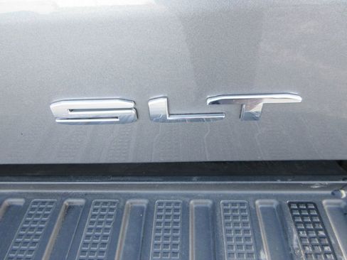 Used 2022 GMC Sierra 1500 SLT image 12