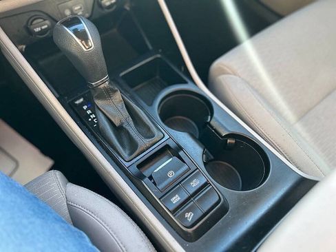 Used 2019 Hyundai Tucson SE AWD/4WD image 16