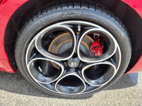 Used 2022 Alfa Romeo Giulia Ti w/ Active Assist Plus Package RWD image 29
