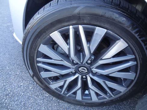 Used 2023 Nissan Altima 2.5 SV FWD image 32