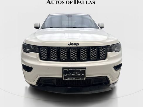 Used 2020 Jeep Grand Cherokee Altitude RWD image 3