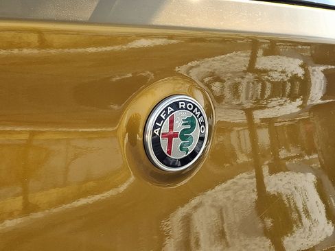 Used 2022 Alfa Romeo Stelvio Veloce image 30