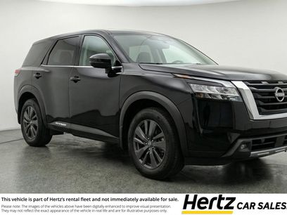 Used 2025 Nissan Pathfinder SV