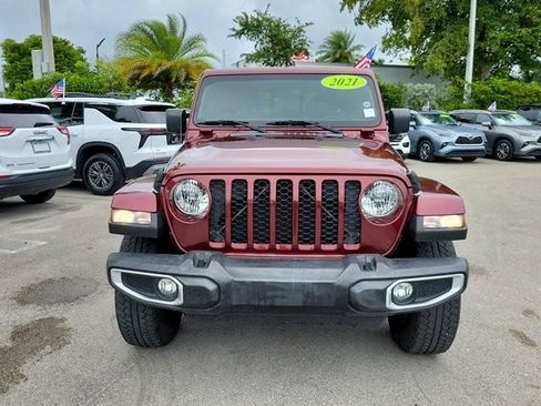 Used 2021 Jeep Gladiator Sport AWD/4WD image 2