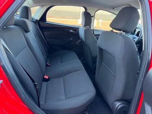 Used 2016 Ford Focus SE image 15