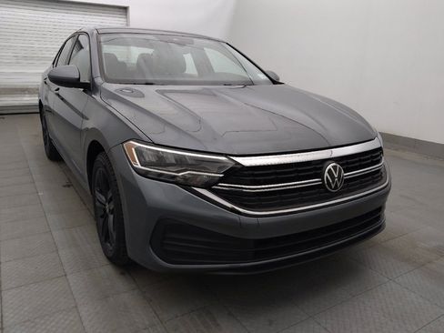 Used 2023 Volkswagen Jetta SE w/ Panoramic Sunroof Package FWD image 13
