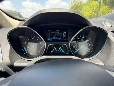 Used 2013 Ford Escape Titanium w/ Parking Technology Pkg FWD image 32