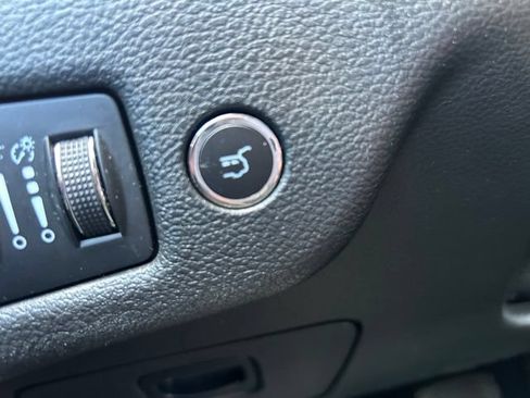 Used 2023 Jeep Cherokee Altitude Lux w/ Lux Elite Package AWD/4WD image 41
