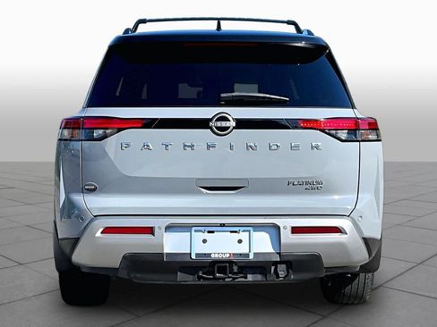 Used 2022 Nissan Pathfinder Platinum w/ Cargo Package AWD/4WD image 5