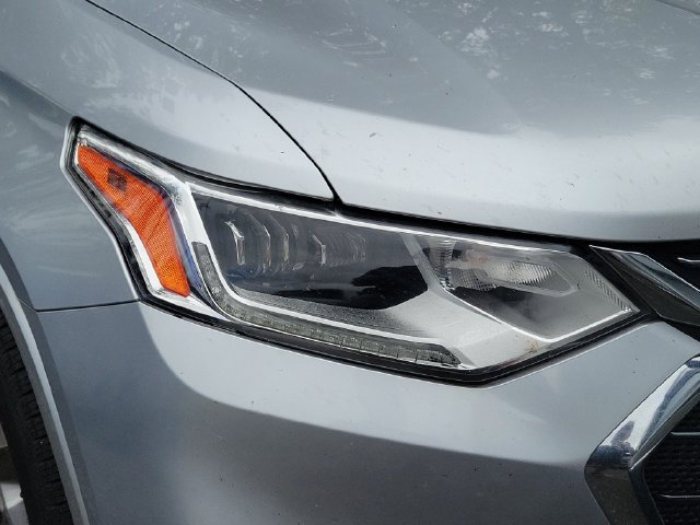 Used 2019 Chevrolet Traverse Premier w/ Driver Confidence II Package FWD image 2
