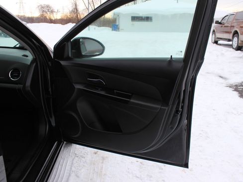 Used 2014 Chevrolet Cruze LT image 30