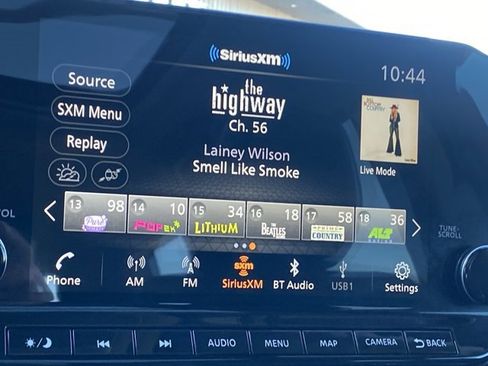 Used 2023 Nissan Pathfinder SL w/ SL Premium Package image 34