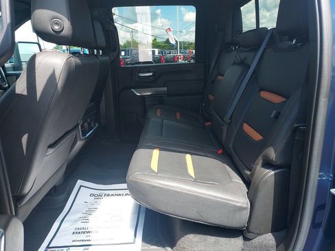 Used 2022 GMC Sierra 2500 AT4 w/ AT4 Premium Plus Package AWD/4WD image 14