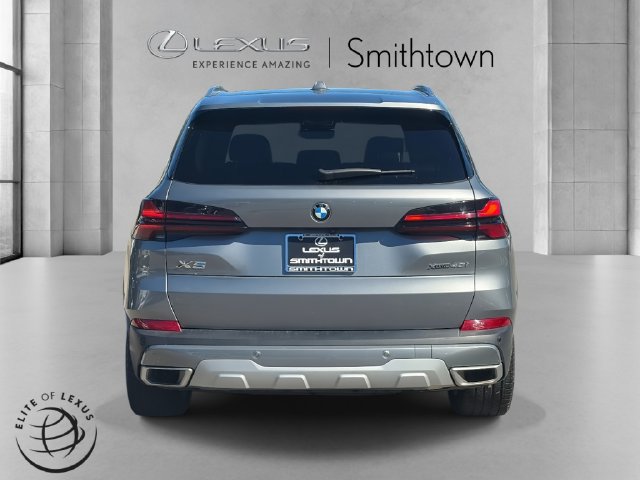 Used 2025 BMW X5 xDrive40i w/ Premium Package AWD/4WD image 6