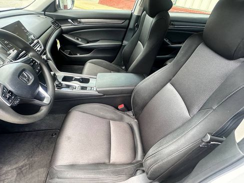 Used 2019 Honda Accord LX image 10