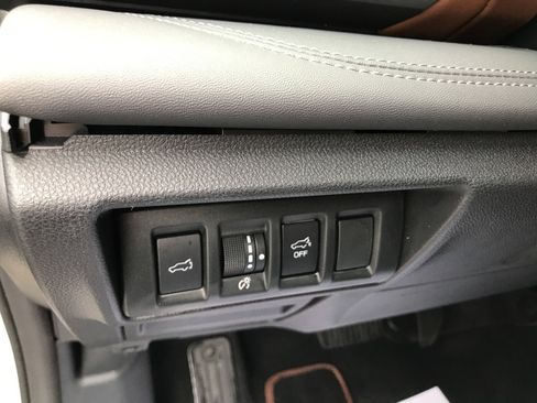 Used 2022 Subaru Outback Touring w/ Popular Package #2 AWD/4WD image 17
