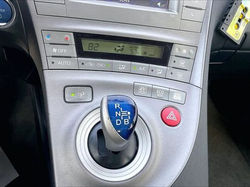 Used 2012 Toyota Prius Two image 32