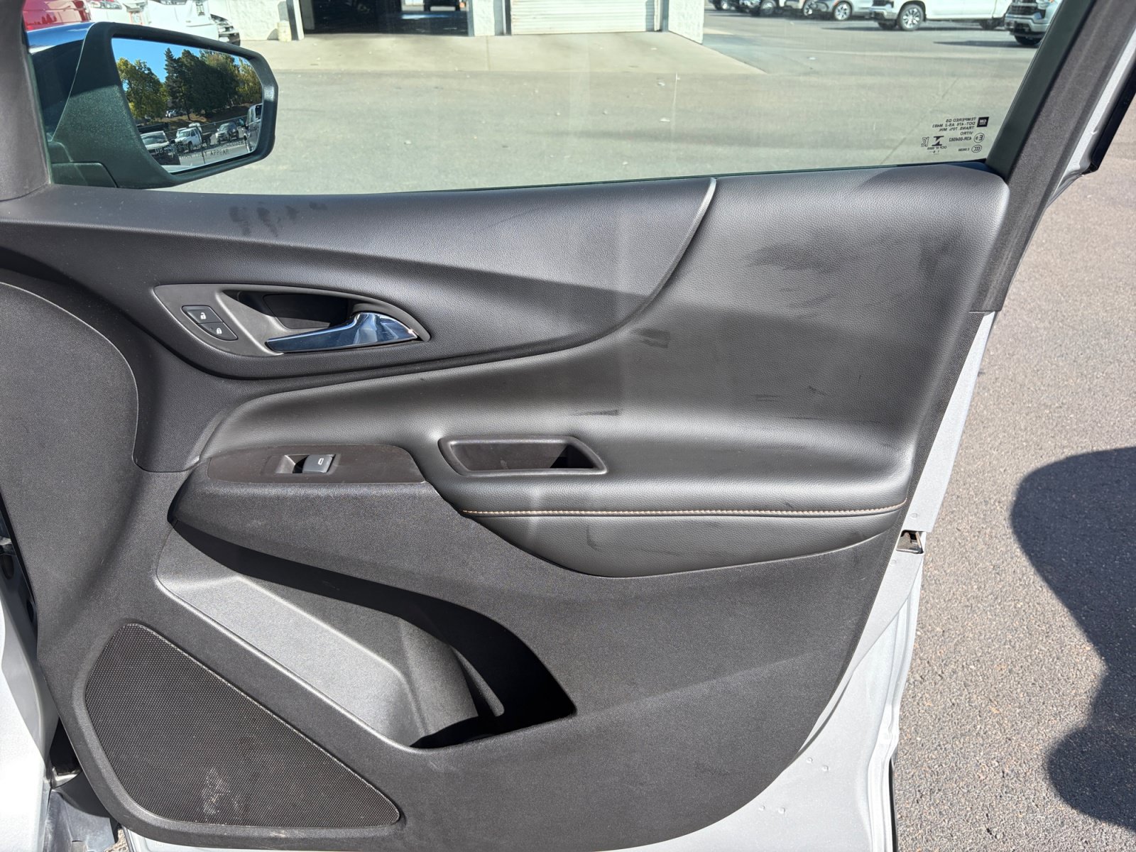 Used 2020 Chevrolet Equinox Premier AWD/4WD image 16