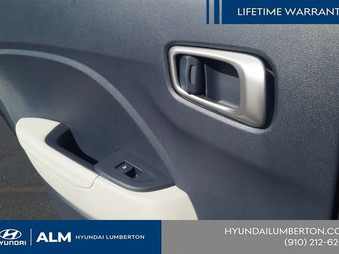 New 2026 Hyundai Venue SEL FWD image 22