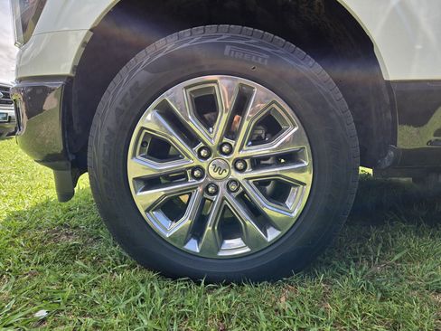 Used 2024 Ford F150 King Ranch w/ FX4 Off-Road Package image 9