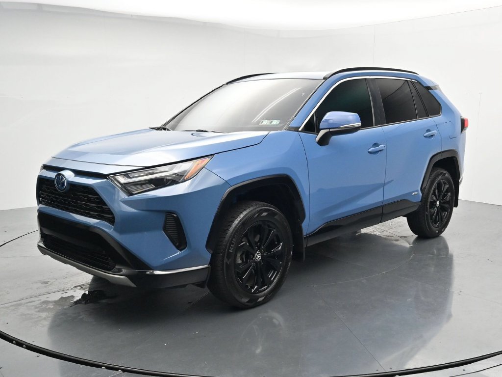 Used 2024 Toyota RAV4 SE w/ Convenience Package AWD/4WD image 4