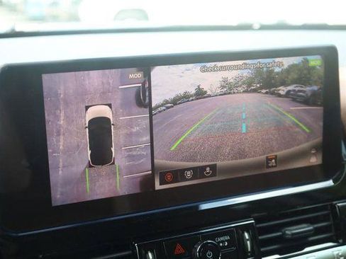 New 2026 Nissan Pathfinder Platinum AWD/4WD image 16