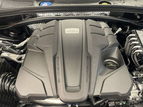 New 2026 Porsche Macan S image 15