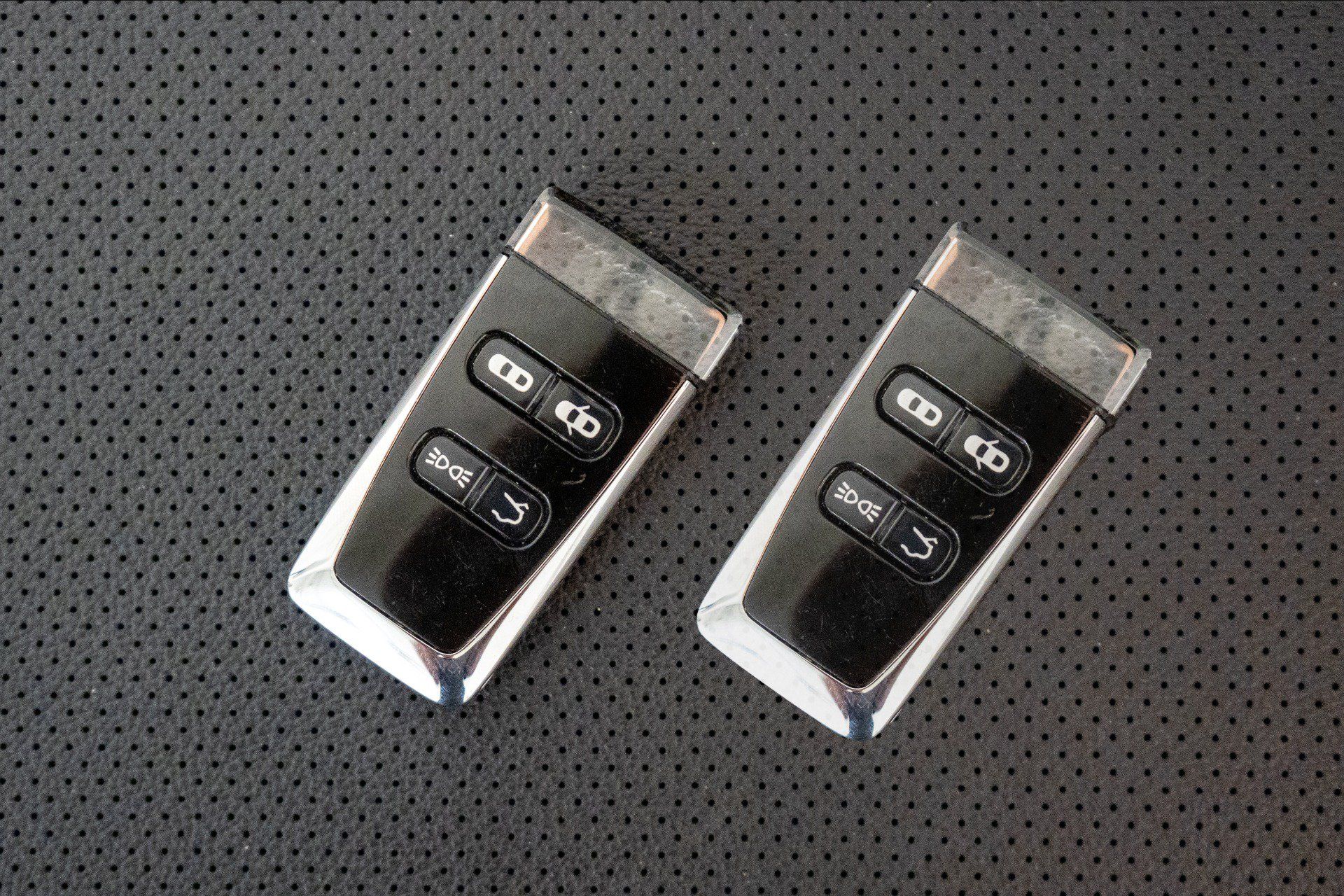 Used 2012 Aston Martin Virage Coupe RWD image 20