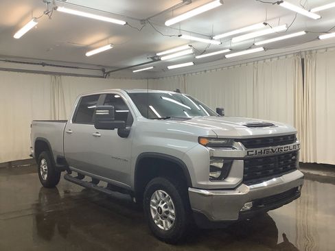 Used 2022 Chevrolet Silverado 2500 LT w/ Convenience Package image 4