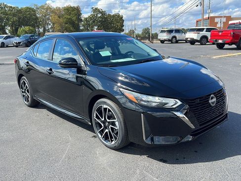 New 2025 Nissan Sentra SR w/ SR Premium Package image 3