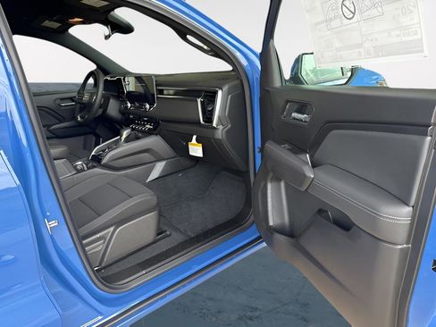 New 2026 GMC Canyon Elevation w/ Convenience Package image 6