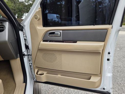 Used 2014 Ford Expedition EL XLT w/ Equipment Group 202A image 27