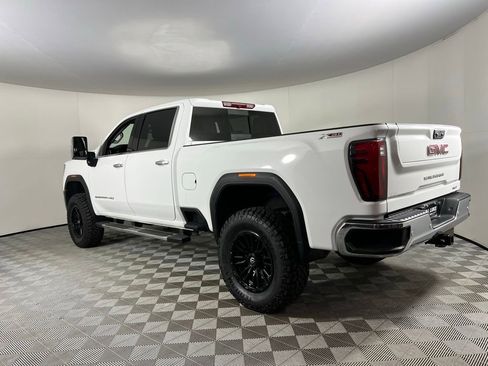 Used 2025 GMC Sierra 3500 SLT w/ SLT Premium Package image 9