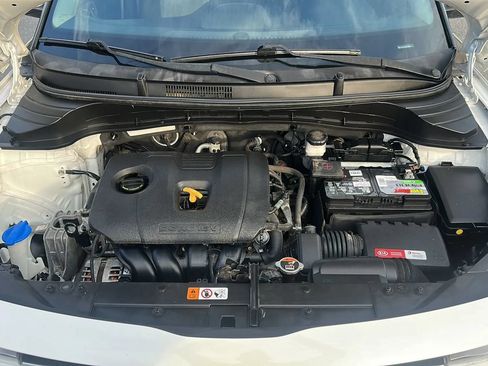 Used 2020 Kia Soul LX FWD image 8