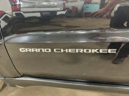 Used 2015 Jeep Grand Cherokee Limited image 33