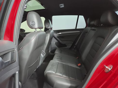 Used 2020 Volkswagen GTI SE FWD image 19