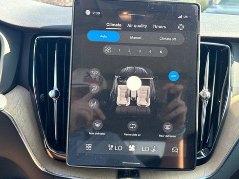 New 2026 Volvo XC60 B5 Plus w/ Climate Package image 22