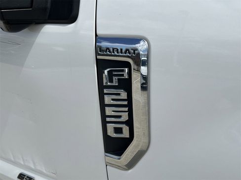 Used 2022 Ford F250 Lariat w/ Lariat Ultimate Package image 8