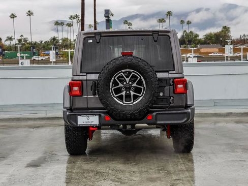 New 2025 Jeep Wrangler Unlimited Rubicon image 8