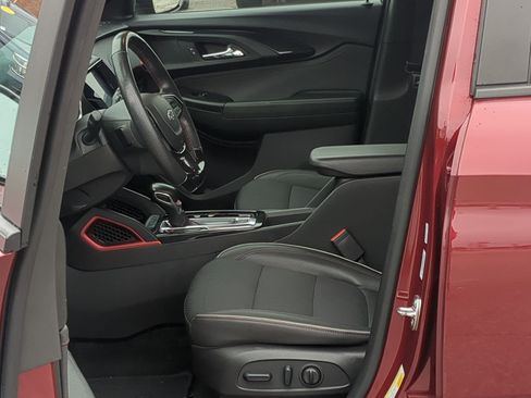 Used 2023 Chevrolet TrailBlazer RS w/ Convenience Package FWD image 11
