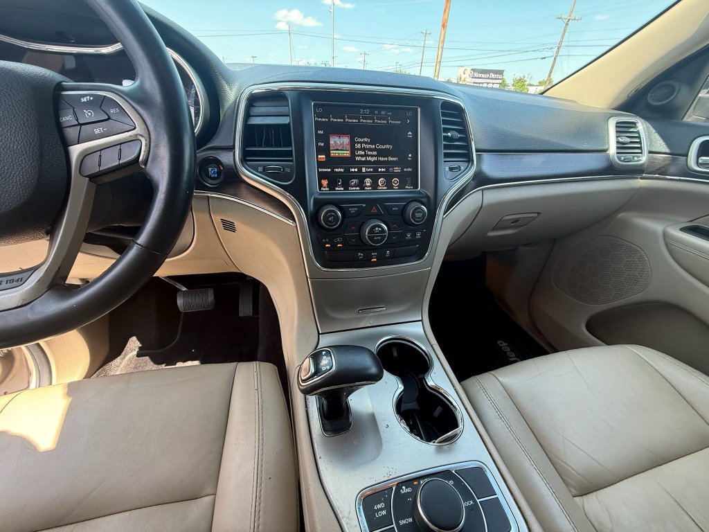 Used 2014 Jeep Grand Cherokee Limited w/ Mopar Chrome Edition Group AWD/4WD image 15