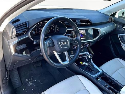Used 2024 Audi Q3 2.0T Premium w/ Convenience Package image 13