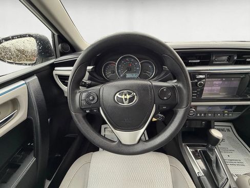Used 2016 Toyota Corolla LE image 12