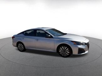 Used 2025 Nissan Altima 2.5 SV FWD video 2