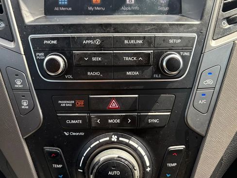 Used 2018 Hyundai Santa Fe Sport w/ 2.4L Value Package 02 image 22